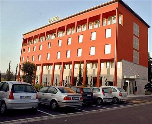 Charme Hotel Prato (Prato)