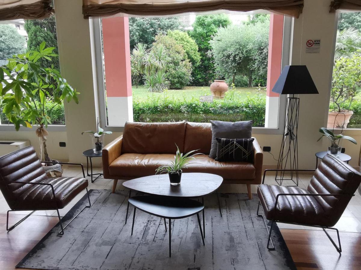 Charme Hotel 4*